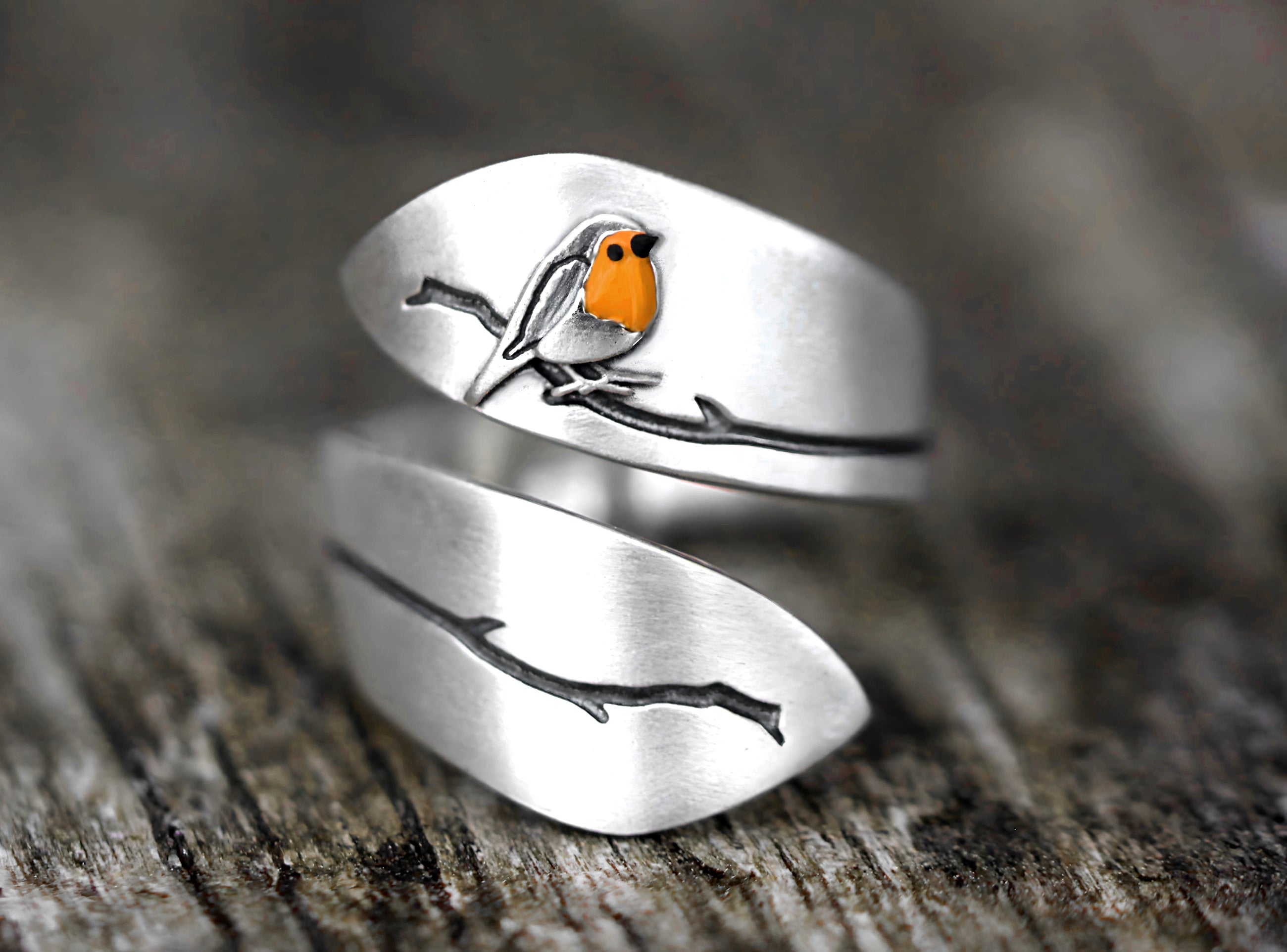 Robin Spiral Ring