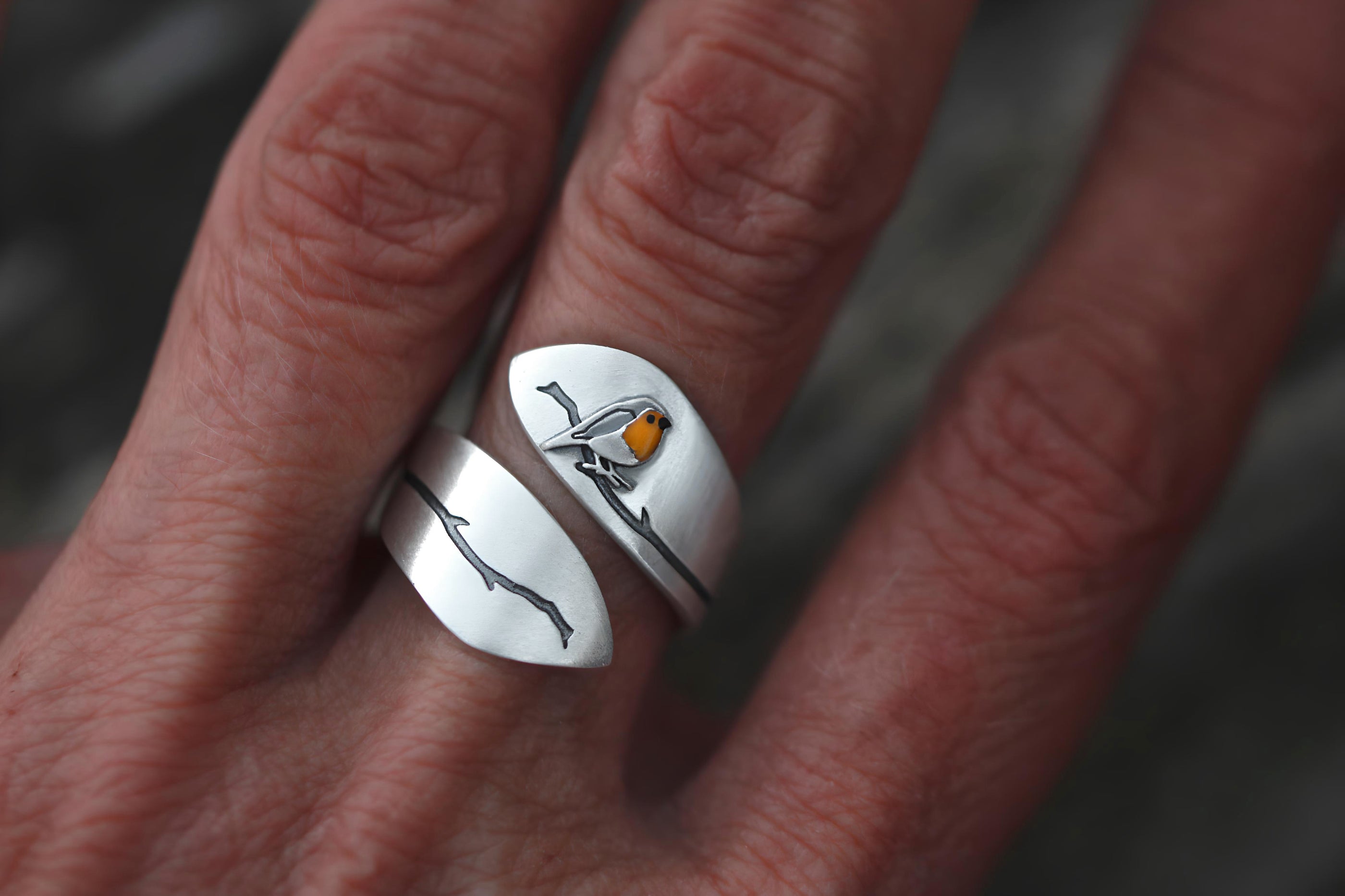 Robin Spiral Ring